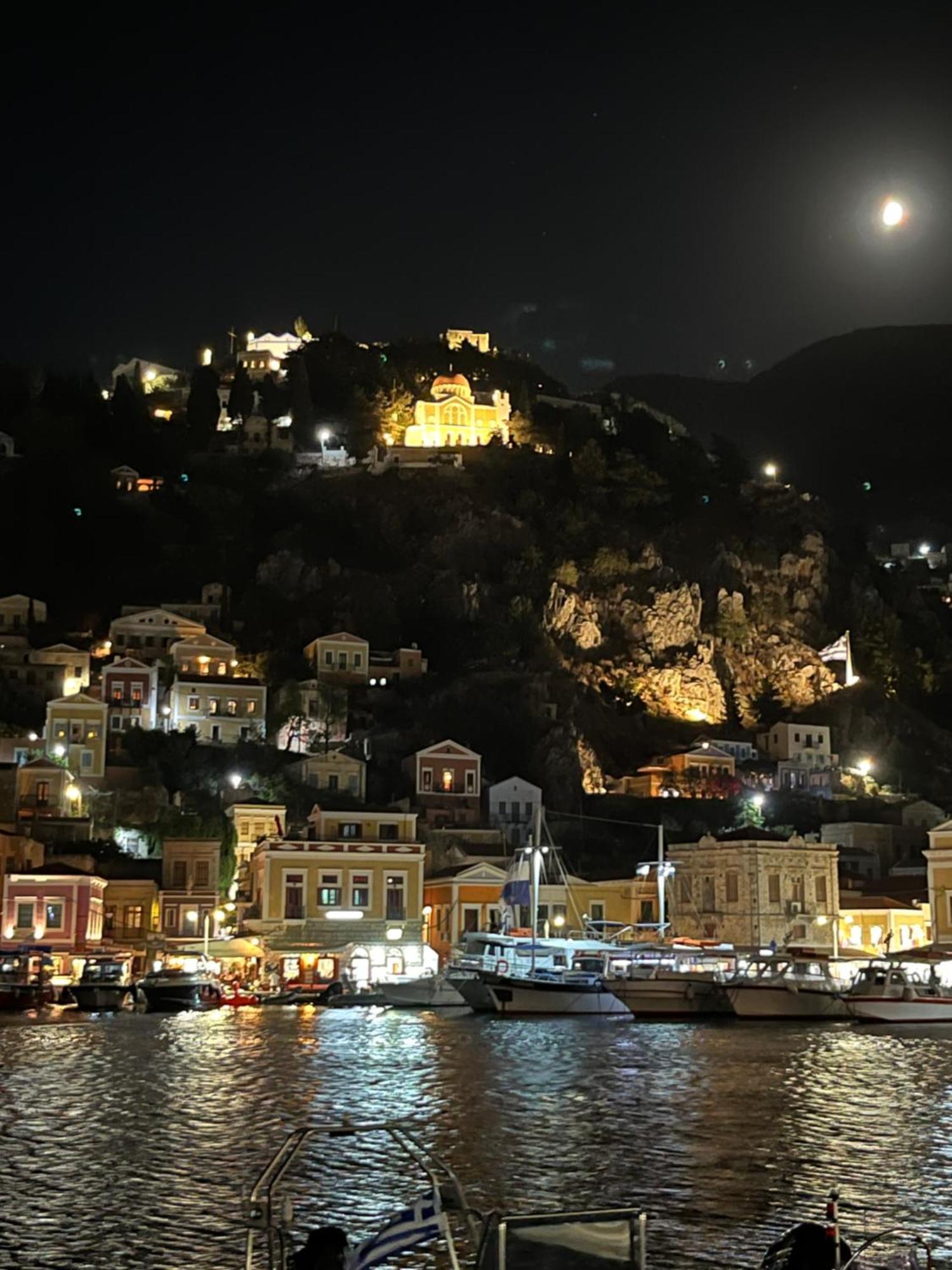 Aleminas Rooms Symi Exterior foto